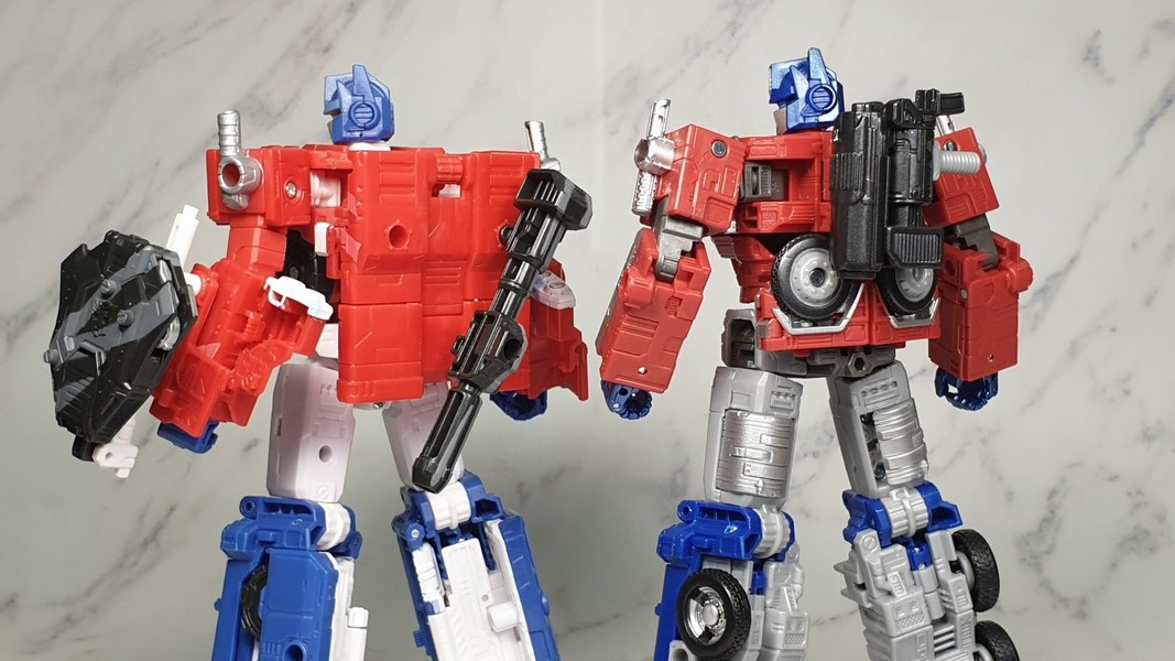 Transformers Earthrise Optimus Prime New Leaked Pictures Reveal Deco Changes 06 (6 of 8)